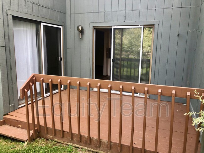 Building Photo - 7404 Timberview Dr
