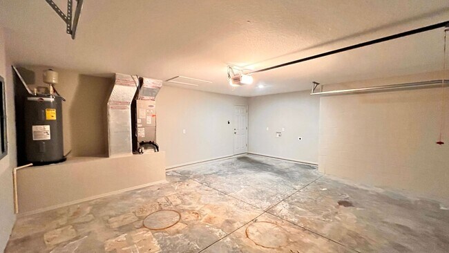 Building Photo - Charming 3 Bedroom, 2 Bathroom Home in the Lovely Marion Oaks of Ocala!