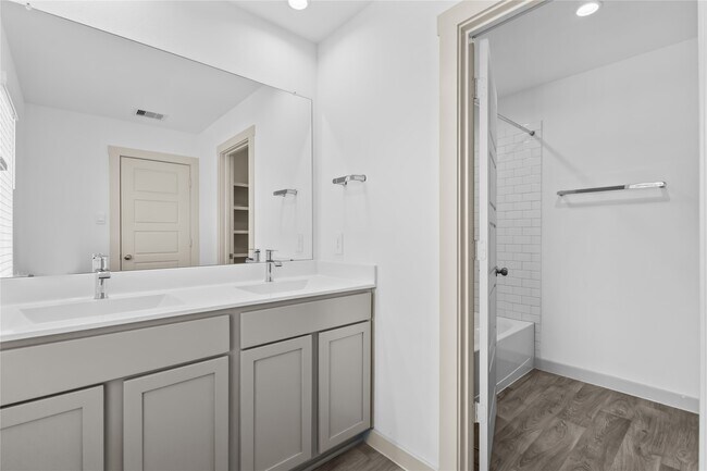 Building Photo - 2905 Highgate Hill Ln