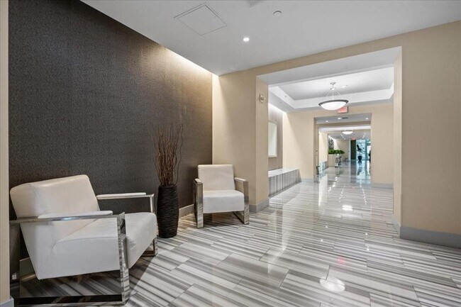 Building Photo - 3030 NE 188th St