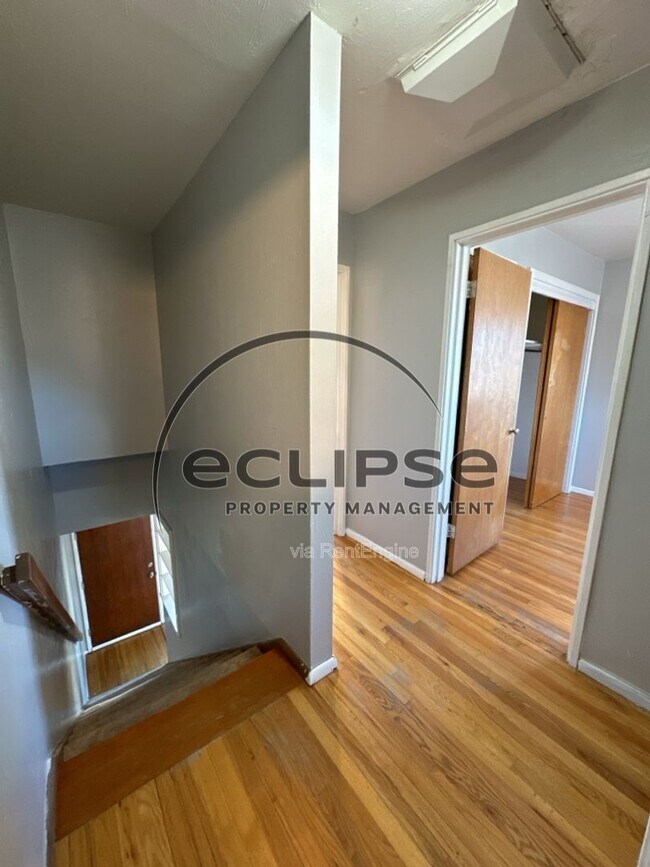 Building Photo - 1823 Gunnison Ave