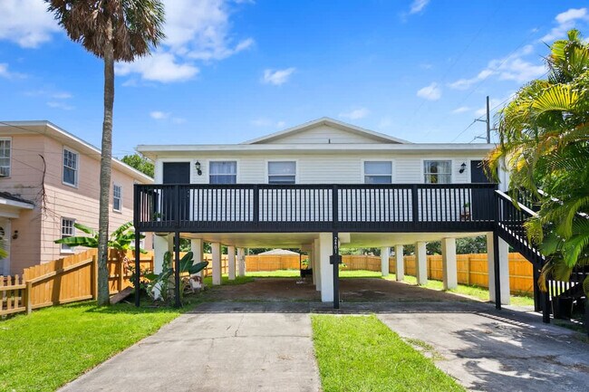 Building Photo - 2401 Gordon St