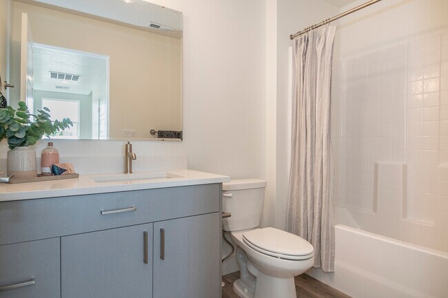 Building Photo - 478 E Violets Cv Ln