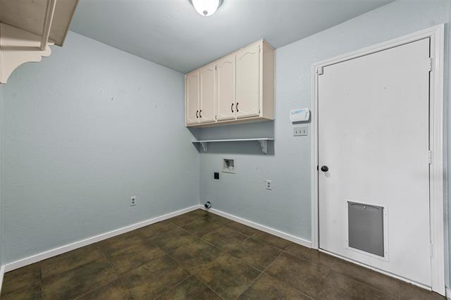 Building Photo - 2204 Sapphire Dr