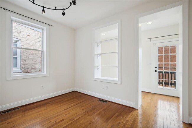 Building Photo - Pet Friendly Luxury DC TH - 3 bed +  3.5 B...