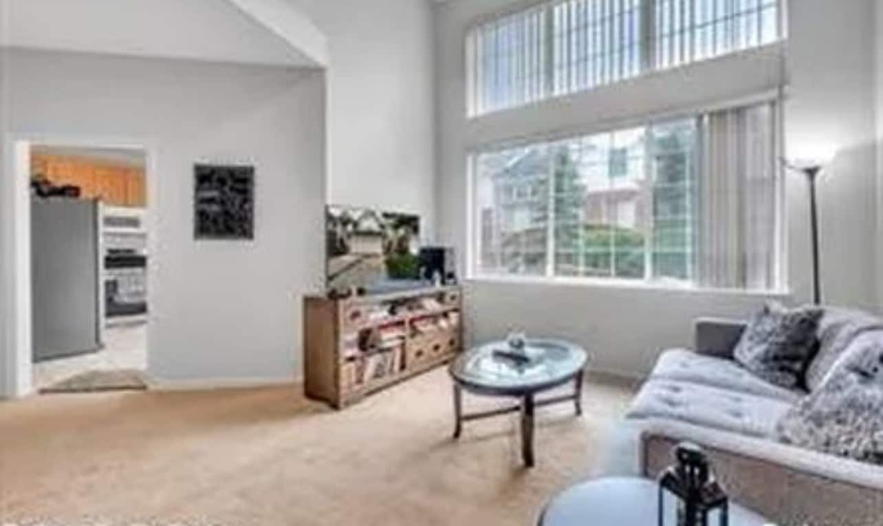 Building Photo - 41861 Yeats Dr