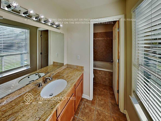 Building Photo - 7231 Pebblemill Ln