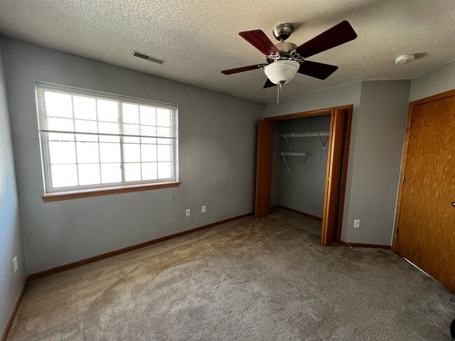 Building Photo - Adorable 2 Bedroom 2 Bath unit in the heart of North Liberty, IA!