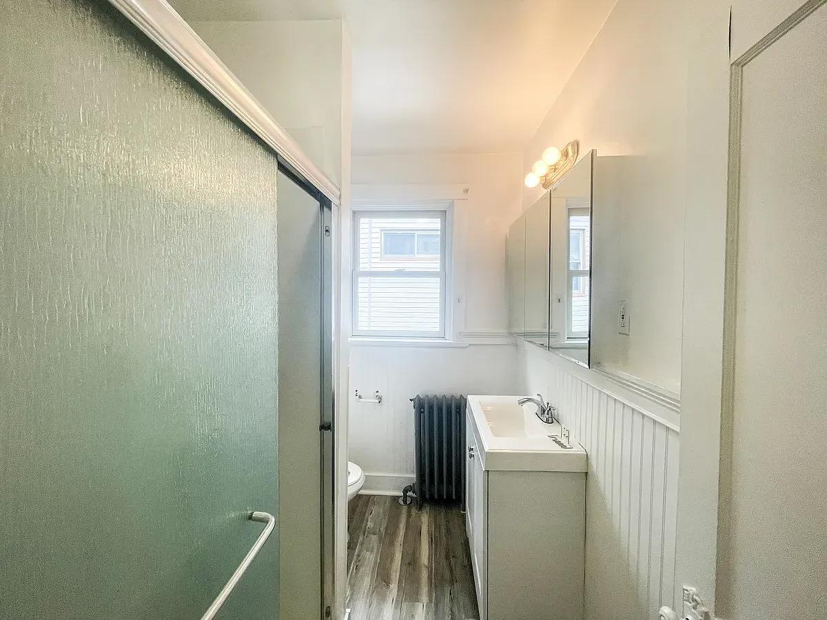 Building Photo - 5836 Phillips Ave