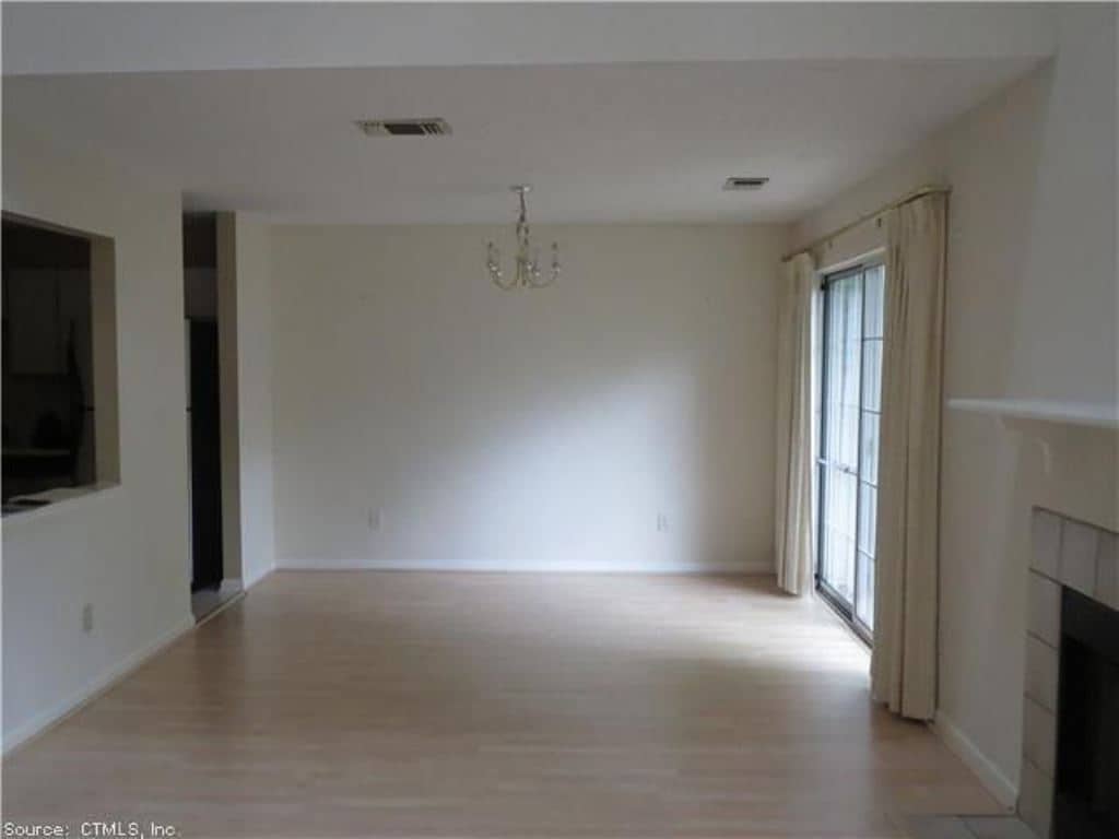 Building Photo - 105 The Mews