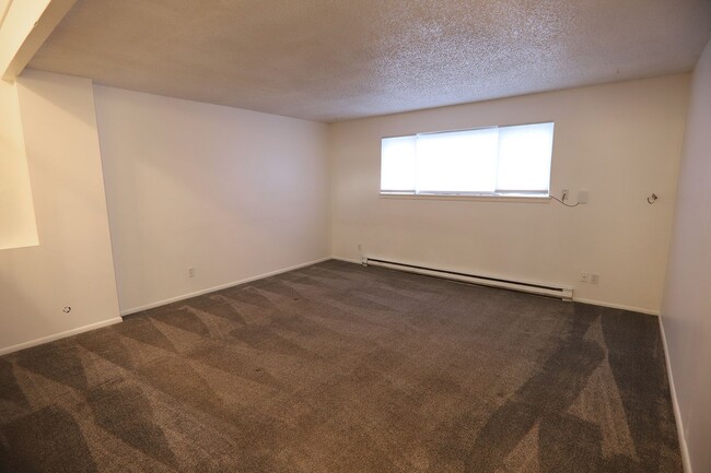 Building Photo - 257 Canby St