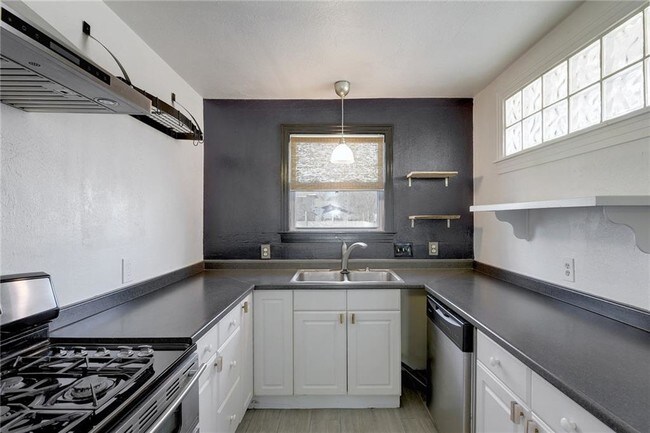 Building Photo - 1104 Tillery St