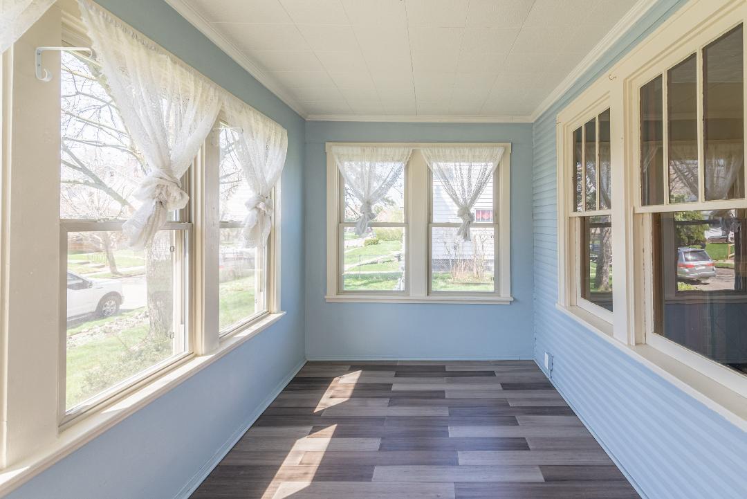 Building Photo - 732 E Mithoff St