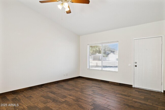 Building Photo - 7027 S 40th Pl