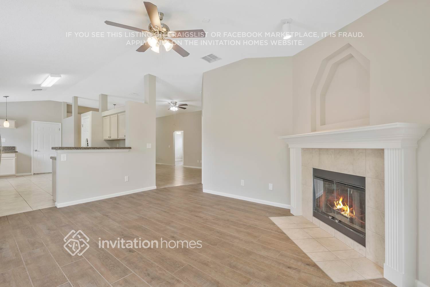 Building Photo - 1800 Northglen Cir