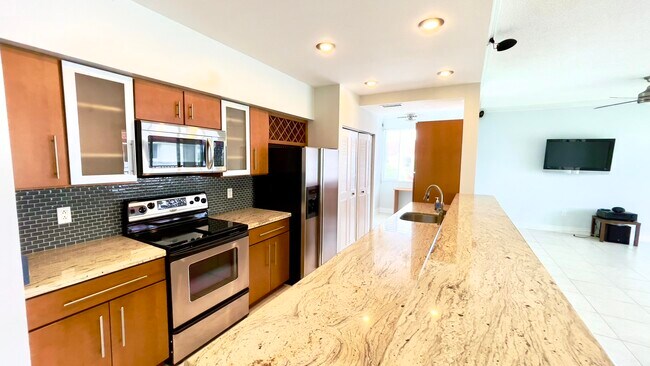 Building Photo - 107 Half Moon Cir