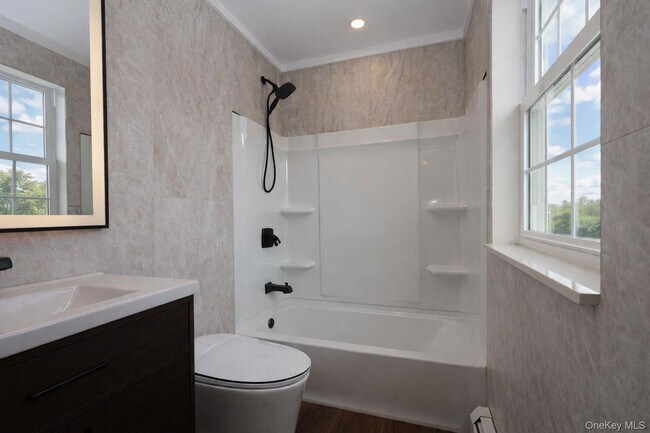 Building Photo - 52 Roe Ave