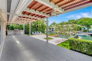 Building Photo - 5200 Riviera Dr