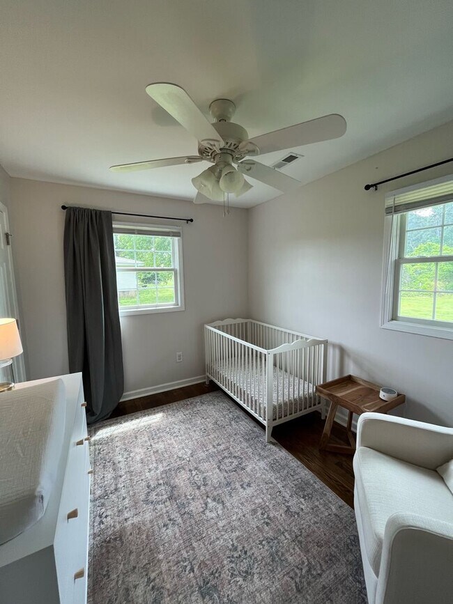 Building Photo - 3 bedroom/1 bathroom home in Central, SC