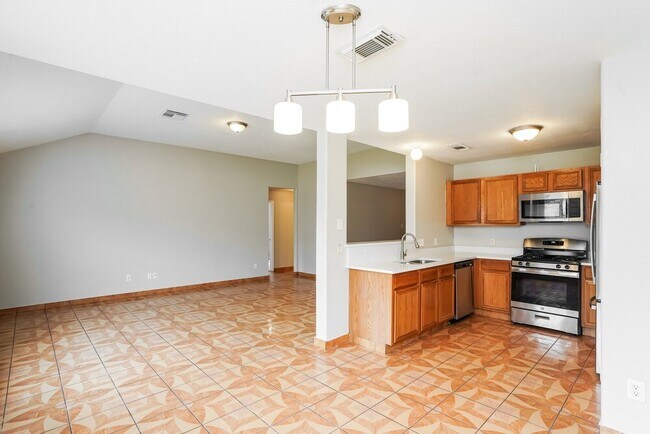 Building Photo - 710 Danbury Park Ln