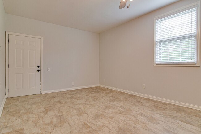 Building Photo - 4736 Danby Dr