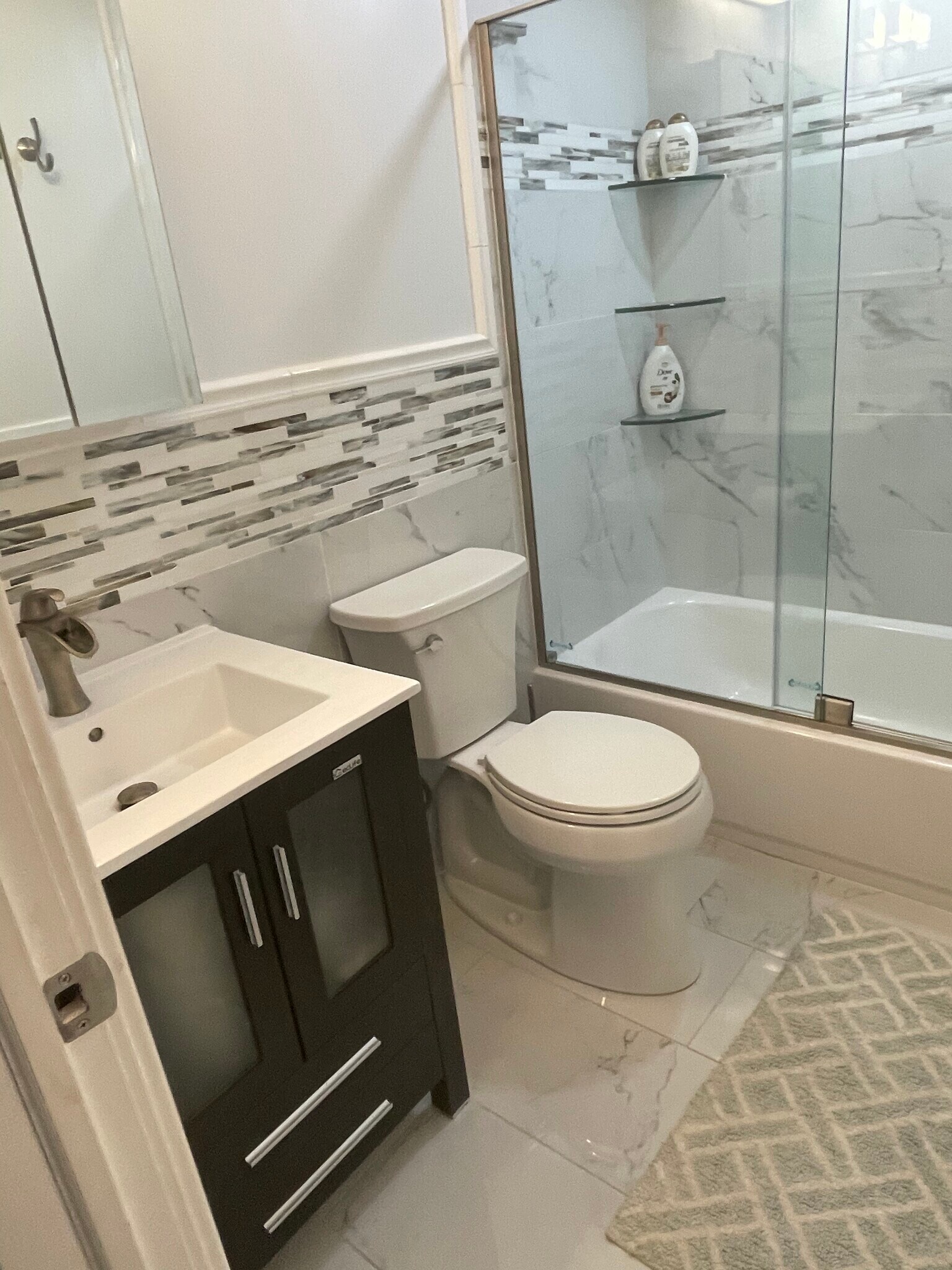 Building Photo - 5 Imperato Ct