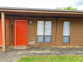 Building Photo - Condo for rent in Grayson Valley