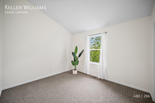 Building Photo - 8510 Ilex Dr