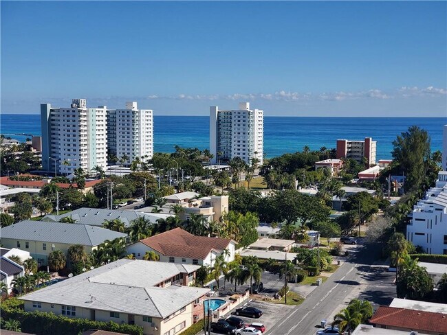 Building Photo - 1401 N Riverside Dr
