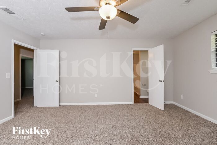 Building Photo - 185 Southmoor Cir