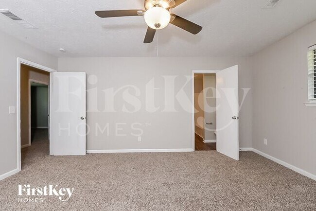 Building Photo - 185 Southmoor Cir