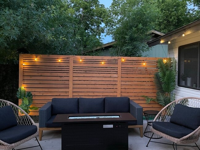 Building Photo - 10200 Quail Valley Blvd