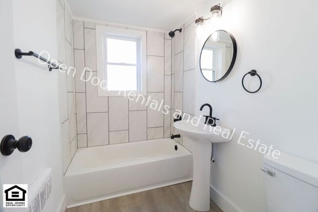 Building Photo - 1823 Griswold Dr