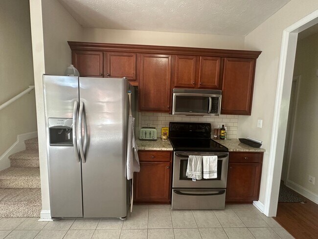 Building Photo - Carolina Lakes Gated Community!!