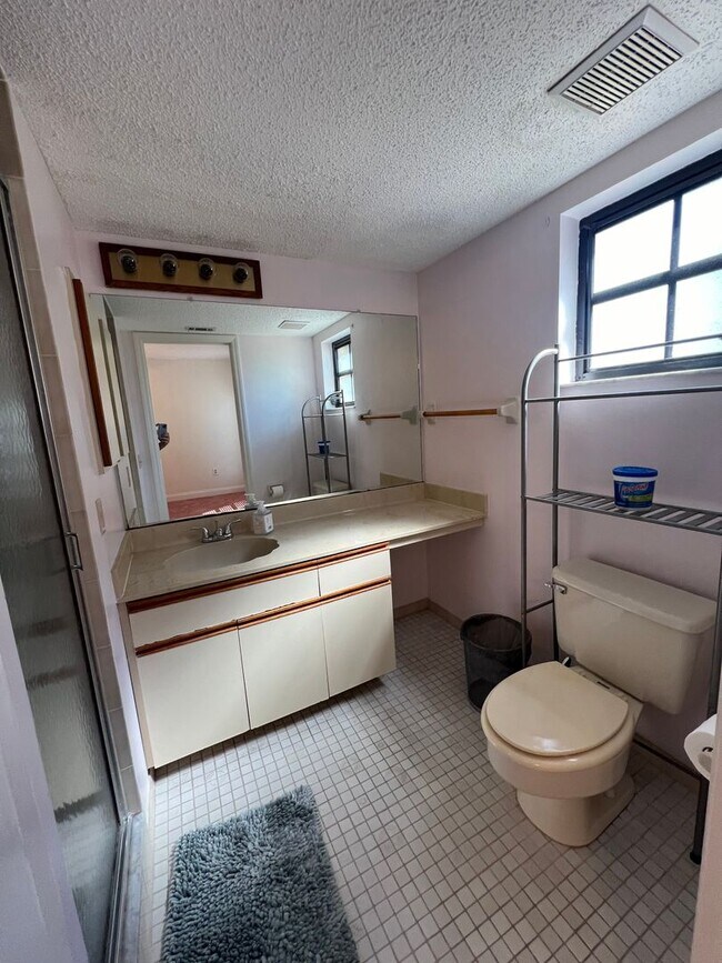 Building Photo - $1,350 * Annual **** Private, Gated Community - Rolls Landing ** 2 Bed / 2 Bath Condo - Unfurnished