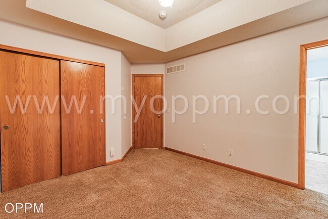 Building Photo - 4 br, 2 bath House - 14457 Jardine St