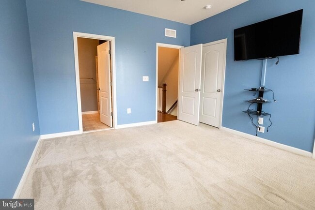 Building Photo - 815 Fair Winds Way