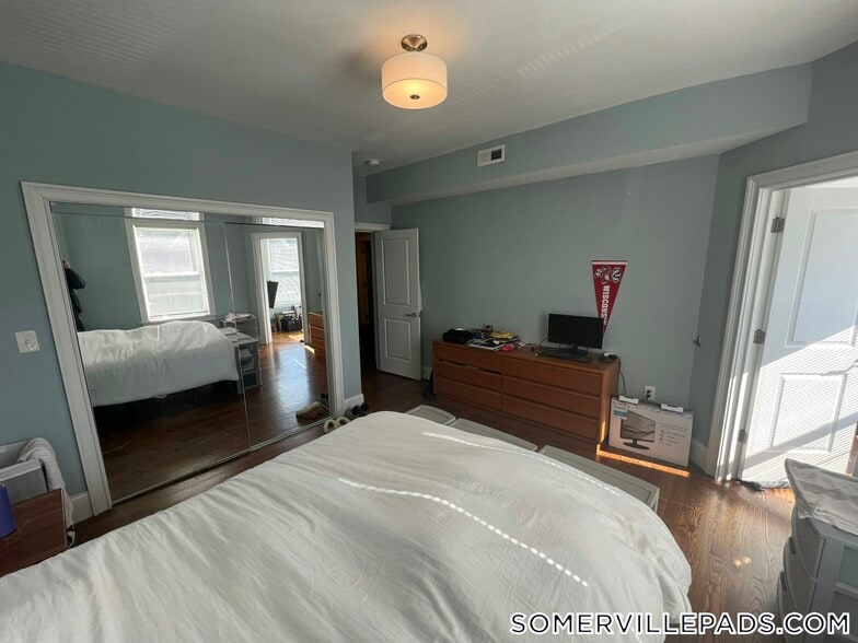 Building Photo - 337 Highland Ave