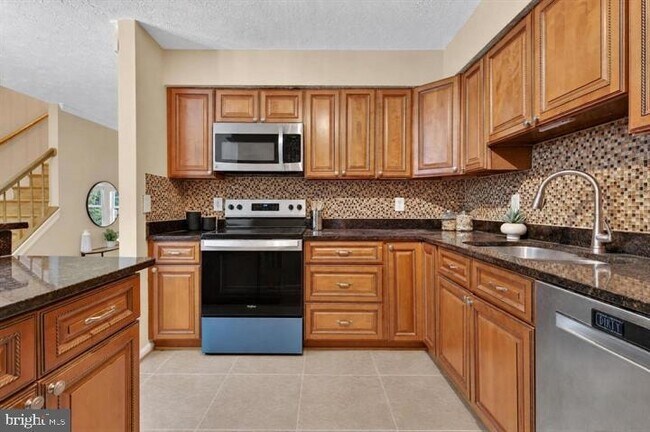 Building Photo - 3609 Buckeye Ct