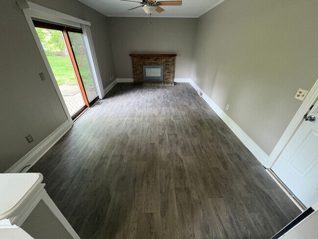 Building Photo - 13236 E Crosset Hill Dr