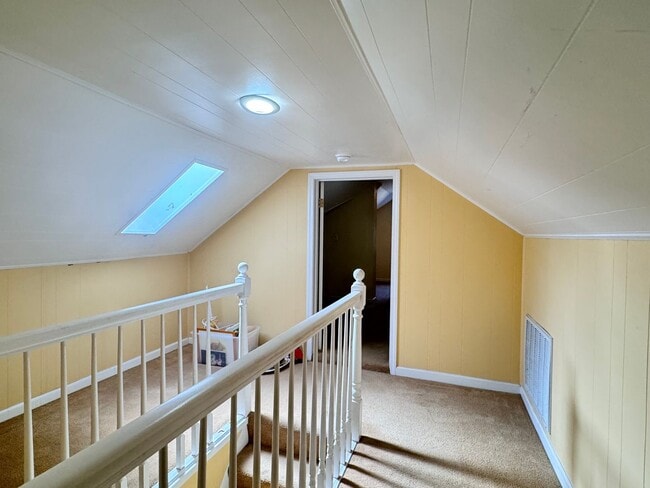 Building Photo - Welcome to this charming 3 bedroom, 2 bathroom house located in  Nevada City