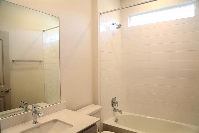 Building Photo - 3113 Bragg Pl