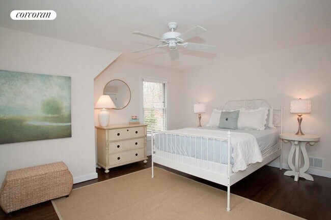 Building Photo - 320 Edge of Woods Rd