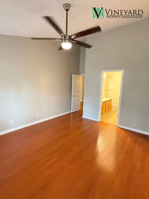 Building Photo - 515 Kensigton Park Dr