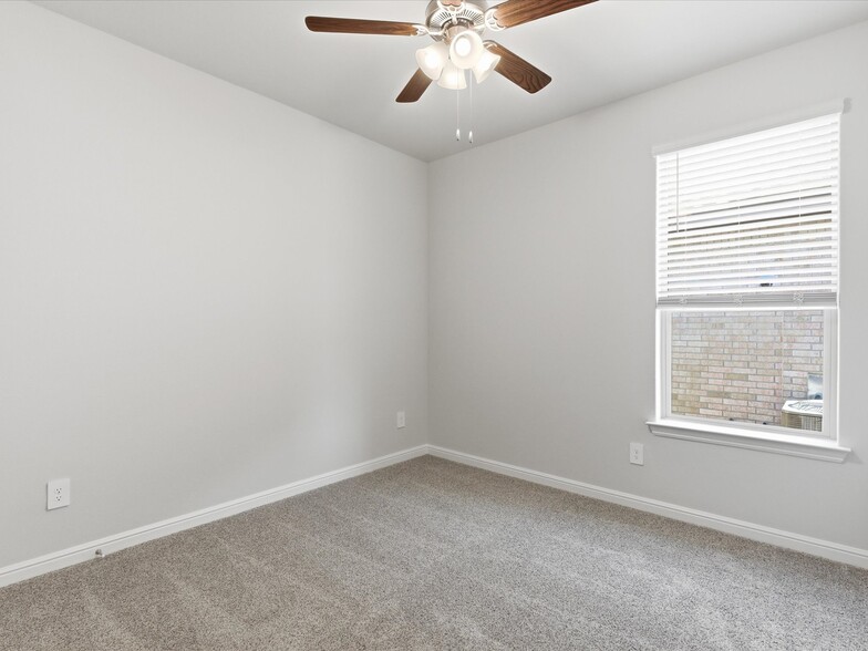 Bedroom - 713 Amber Fields Dr