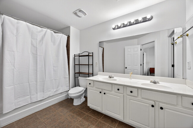 Building Photo - 1646 Austin Meadows Dr