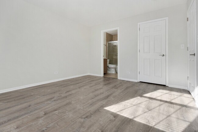 Building Photo - 63 N Victoria Ln