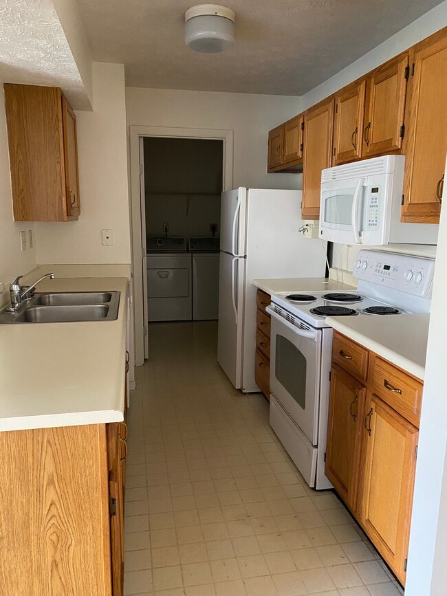 Building Photo - 132 Mallard Glen Dr