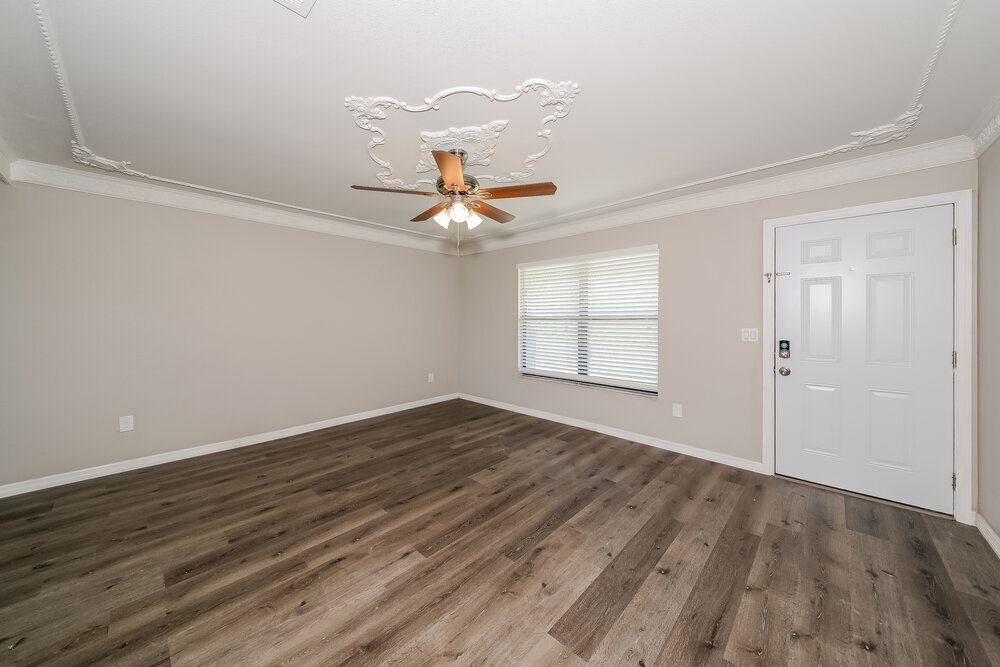 Building Photo - 5362 Trekell St