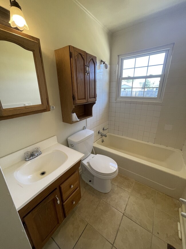 Building Photo - 311 Brookdale Dr